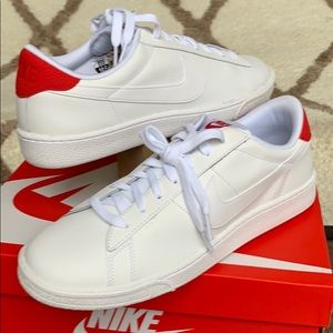 nike tennis classic red